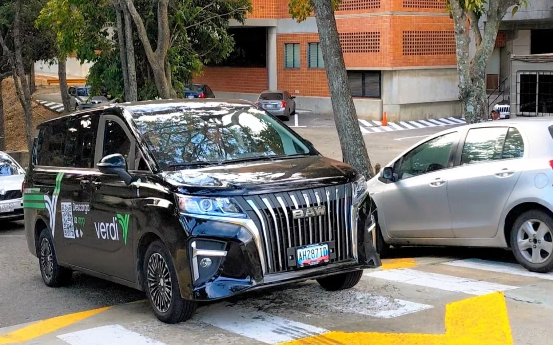 UNIMET y Verdi activan sistema de transporte eléctrico universitario