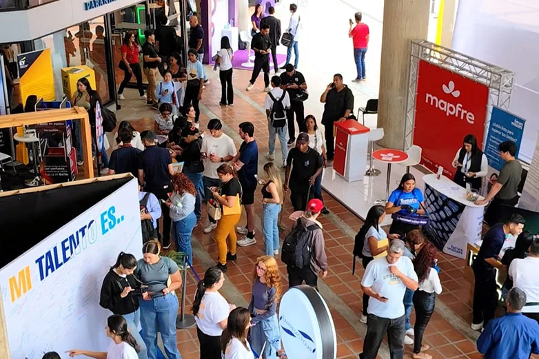 Más de 120 empresas participaron en la 9na Feria de Empleo y Pasantías de la UNIMET